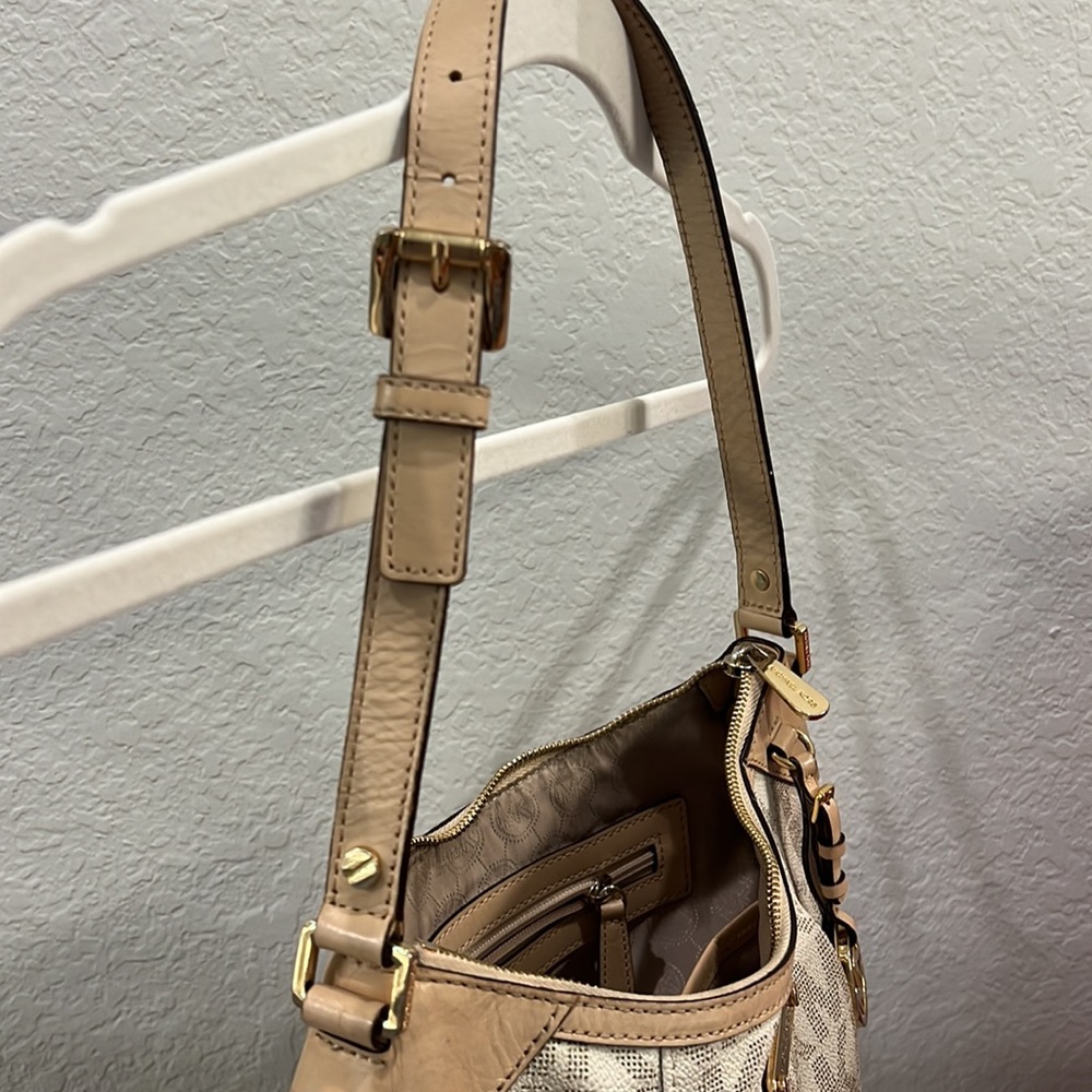 Michael Kors signature shoulder bag - Picture 4 of 4